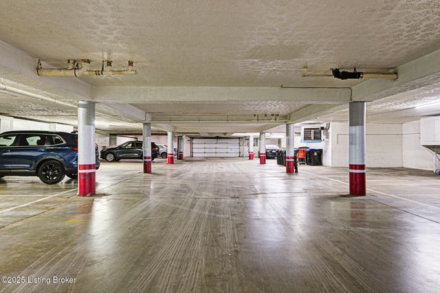 1600 Gardiner Ln 104, Louisville, KY 40205