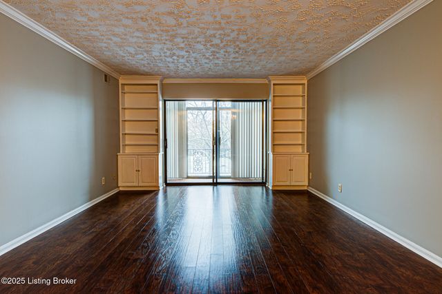 1600 Gardiner Ln 104, Louisville, KY 40205