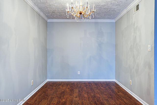 1600 Gardiner Ln 104, Louisville, KY 40205