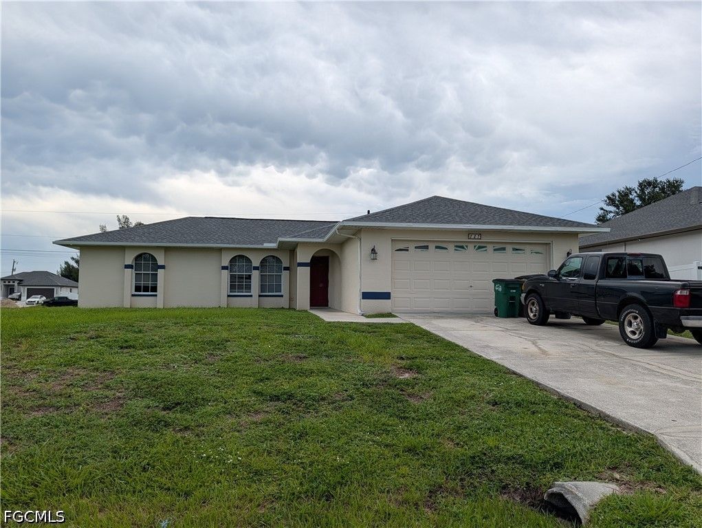 827 NE 17th ST, Cape Coral, FL 33909
