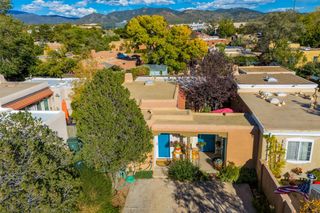 2073 Placita de Quedo, Santa Fe, NM 87505