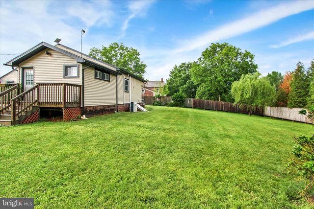2360 MILL CREEK RD, Dover, PA 17315