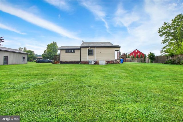 2360 MILL CREEK RD, Dover, PA 17315