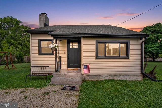 2360 MILL CREEK RD, Dover, PA 17315
