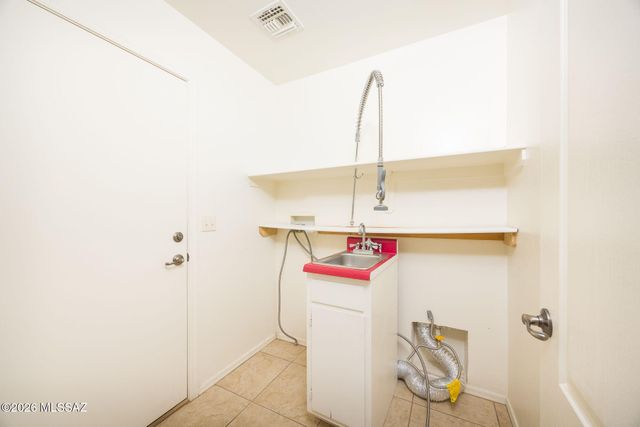 39194 S Rodeo Buckle Drive, Tucson, AZ 85739