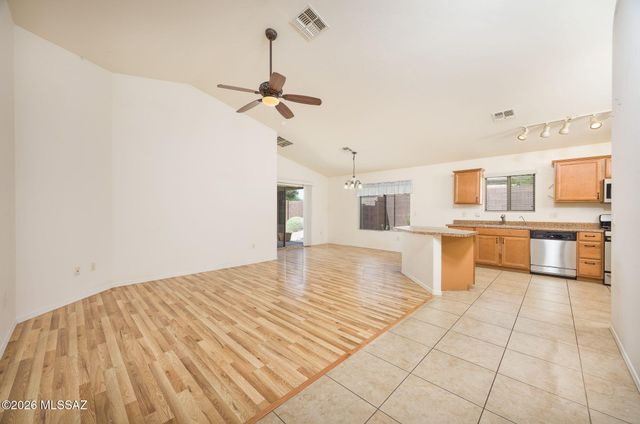 39194 S Rodeo Buckle Drive, Tucson, AZ 85739