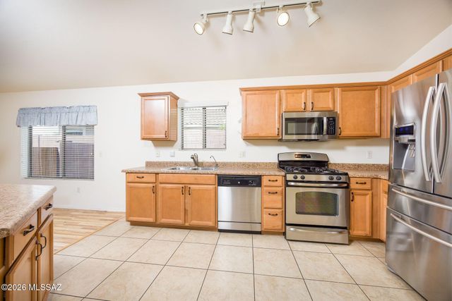 39194 S Rodeo Buckle Drive, Tucson, AZ 85739