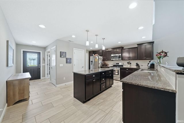 12611 Berkhill Cove, Fort Wayne, IN 46818
