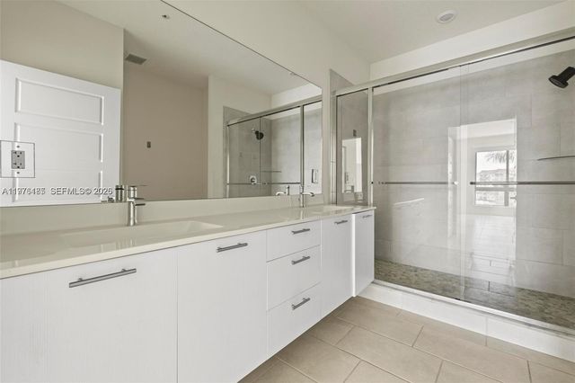 4636 NW 84th Ave 48, Doral, FL 33166