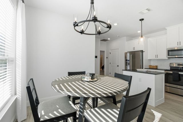 649 Charlotte Lane, Burleson, TX 76028