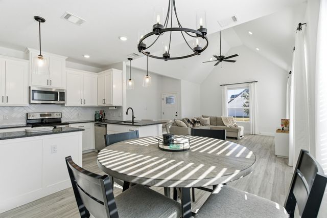 649 Charlotte Lane, Burleson, TX 76028