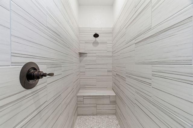 649 Charlotte Lane, Burleson, TX 76028