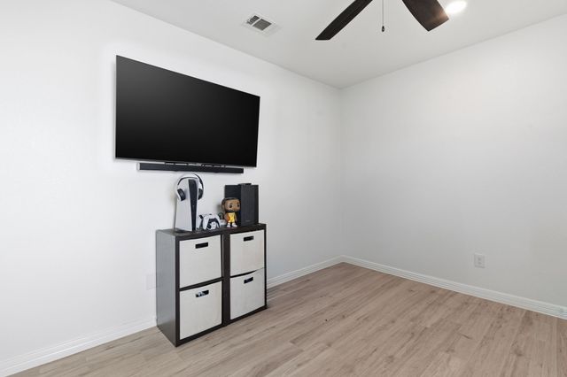 649 Charlotte Lane, Burleson, TX 76028