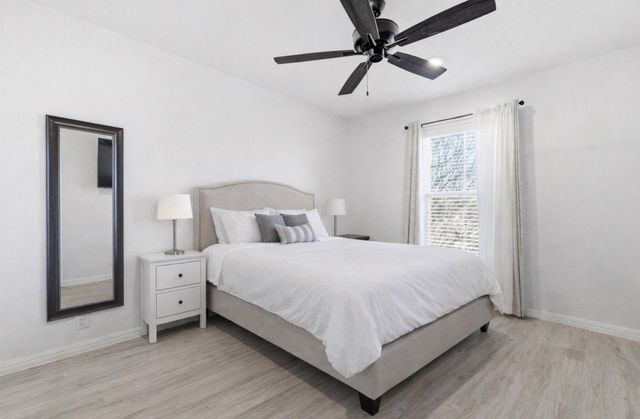 649 Charlotte Lane, Burleson, TX 76028