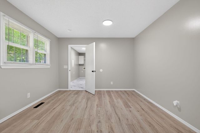 202 N Elmwood Avenue, Republic, MO 65738