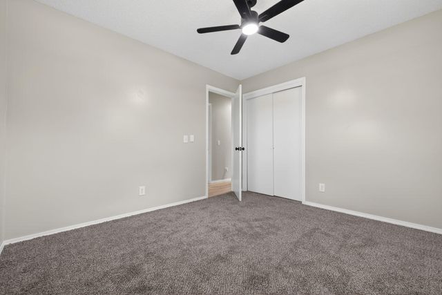 202 N Elmwood Avenue, Republic, MO 65738