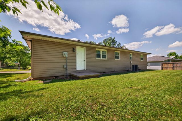 202 N Elmwood Avenue, Republic, MO 65738