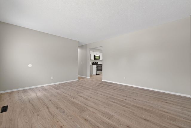 202 N Elmwood Avenue, Republic, MO 65738
