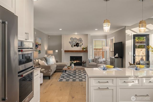 13015 NE 197th Place, Woodinville, WA 98072