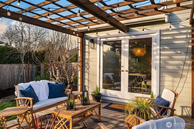 13015 NE 197th Place, Woodinville, WA 98072