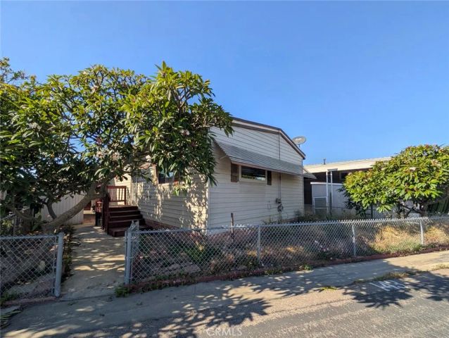 432 S Harbor 143, Santa Ana, CA 92704