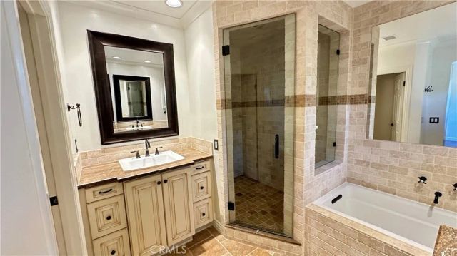 5514 E Crater Lake, Orange, CA 92867