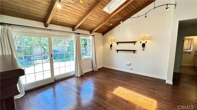 5514 E Crater Lake, Orange, CA 92867