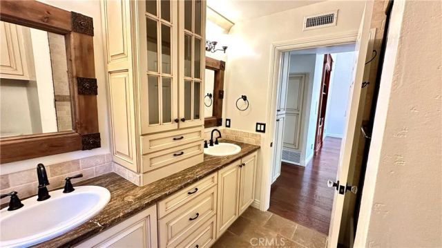 5514 E Crater Lake, Orange, CA 92867