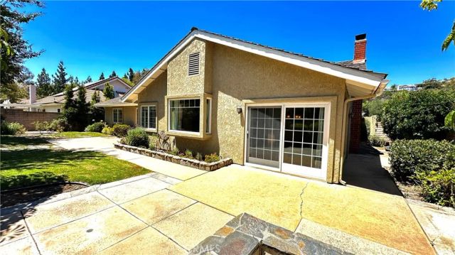 5514 E Crater Lake, Orange, CA 92867