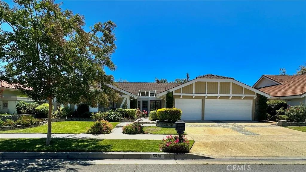 5514 E Crater Lake, Orange, CA 92867