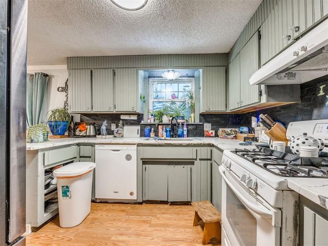 7536 NW 115th Street, Oklahoma City, OK 73162