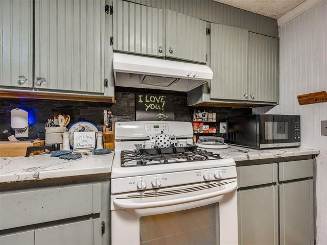 7536 NW 115th Street, Oklahoma City, OK 73162