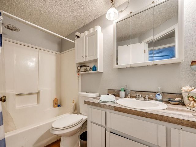 7536 NW 115th Street, Oklahoma City, OK 73162