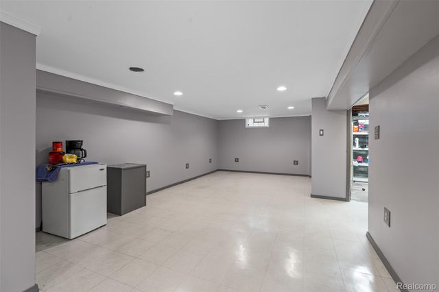 2115 E Hudson Avenue, Royal Oak, MI 48067