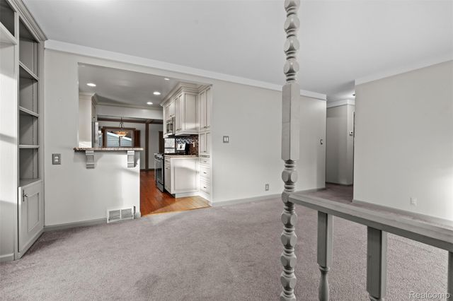 2115 E Hudson Avenue, Royal Oak, MI 48067