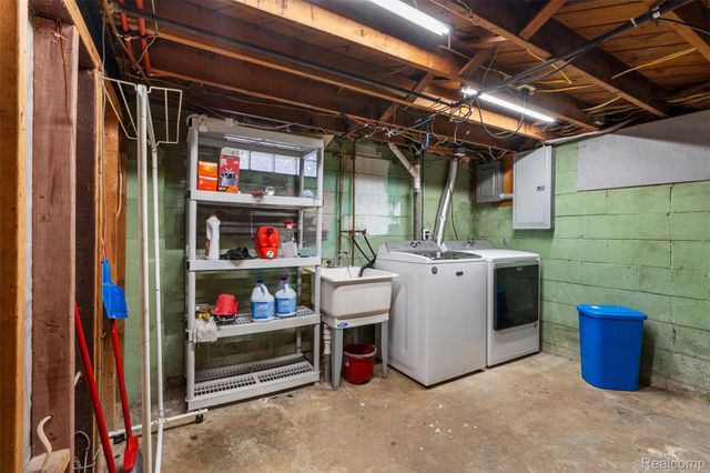 2115 E Hudson Avenue, Royal Oak, MI 48067