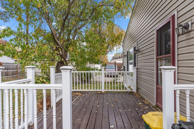 2115 E Hudson Avenue, Royal Oak, MI 48067