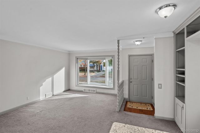 2115 E Hudson Avenue, Royal Oak, MI 48067