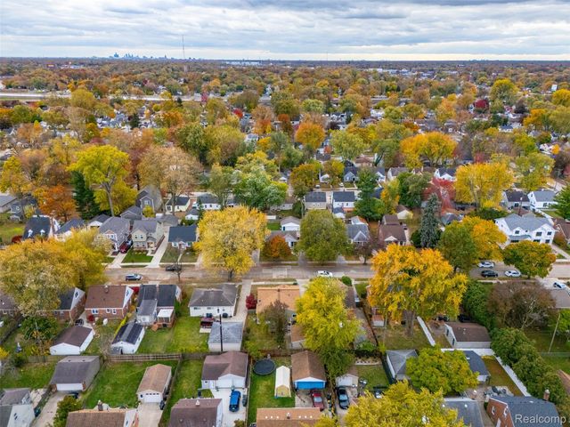 2115 E Hudson Avenue, Royal Oak, MI 48067