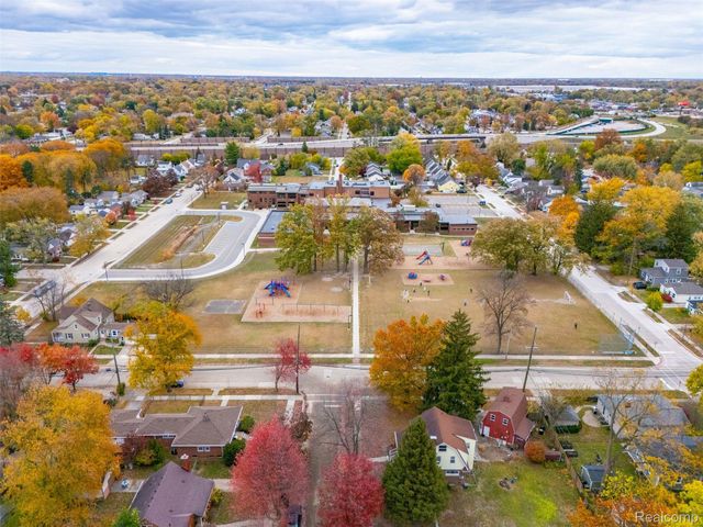 2115 E Hudson Avenue, Royal Oak, MI 48067