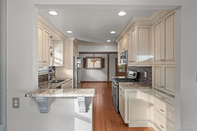 2115 E Hudson Avenue, Royal Oak, MI 48067