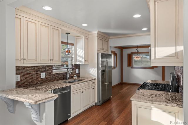 2115 E Hudson Avenue, Royal Oak, MI 48067