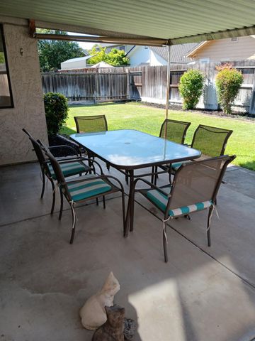 1741 Camphor Way, Lodi, CA 95242