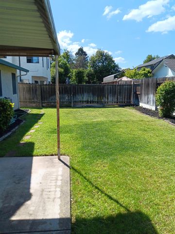 1741 Camphor Way, Lodi, CA 95242