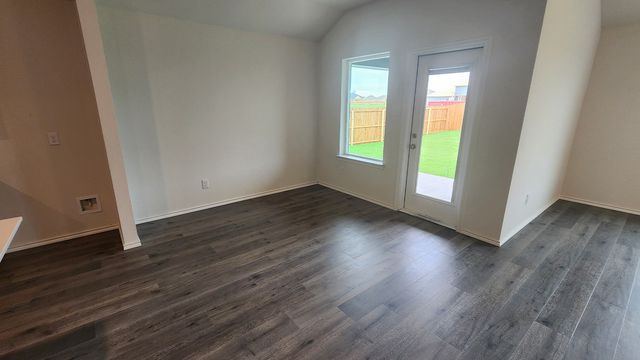 1204 Breezy Oak Drive, Nevada, TX 75173