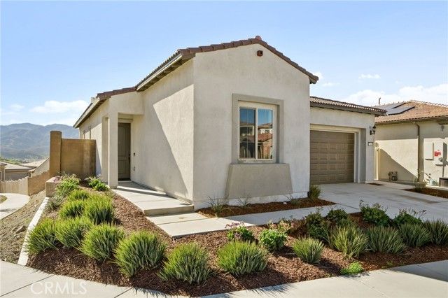 11957 Shadeland, Corona, CA 92883