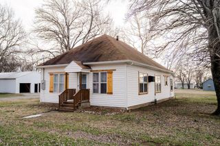 17325 47th Road, Parsons, KS 67357