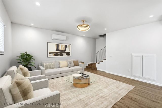 10846 Huston Street, North Hollywood, CA 91601