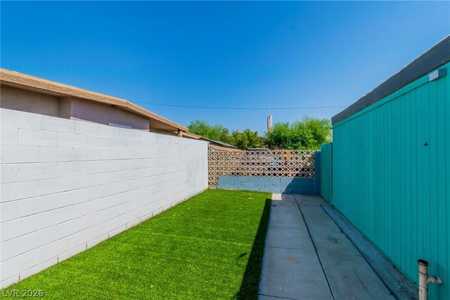 5101 Sun Valley Drive, Las Vegas, NV 89122