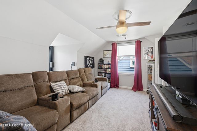 233 Monohan Dr, Louisville, KY 40207